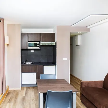 Sowell Residences Cret Voland Aparthotel