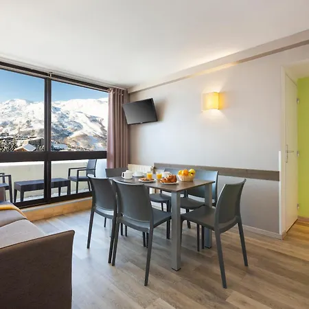 Sowell Residences Cret Voland 4*