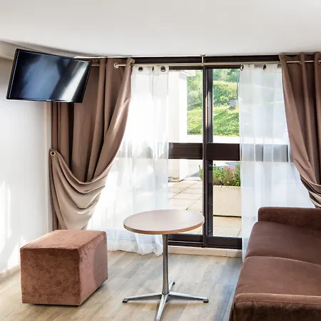 Sowell Residences Cret Voland 4*